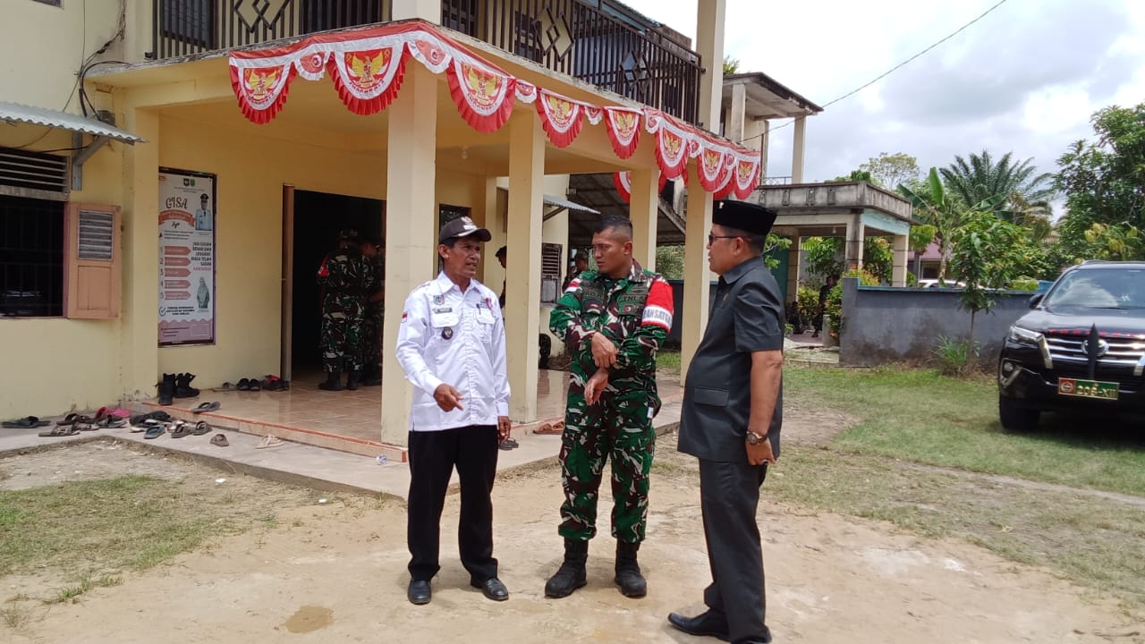 Membangun di Desa Ratu Sepudak, DPRD Sambas Puji TMMD Kodim 1208 sebagai Wujud Sinergi Nyata