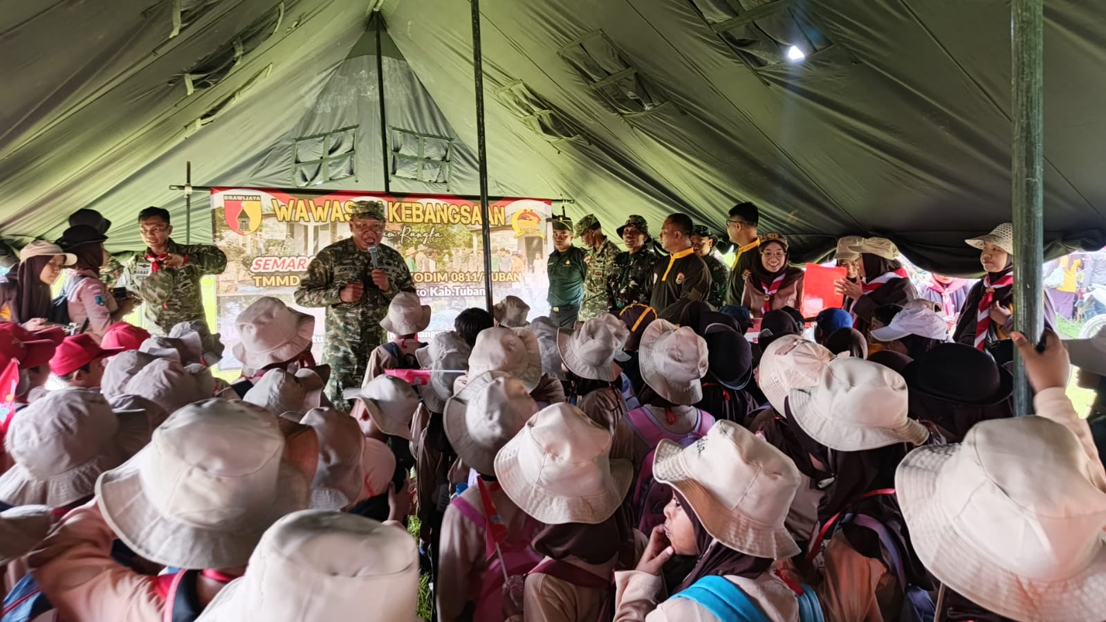 Semarak TMMD ke-128 Kodim 0811/Tuban: Wawasan Kebangsaan Ditanamkan Sejak Dini